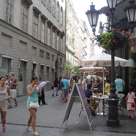 Romantic Centrum Apartman Budapest Exteriör bild
