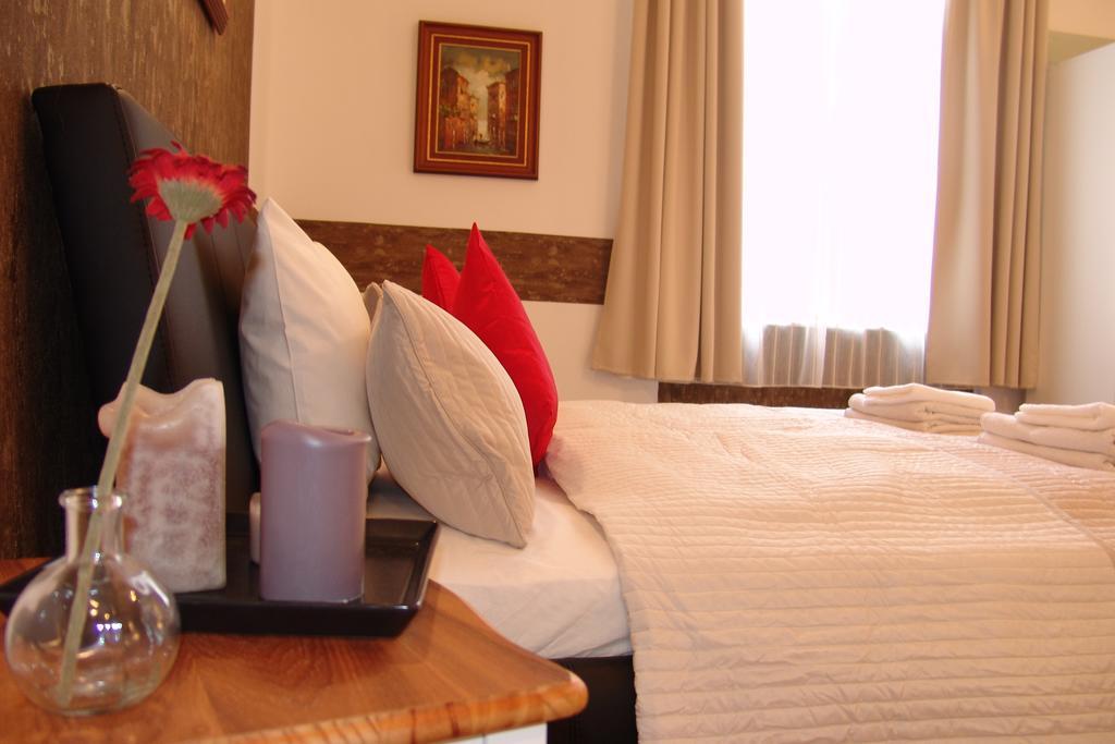 Romantic Centrum Apartman Budapest Exteriör bild